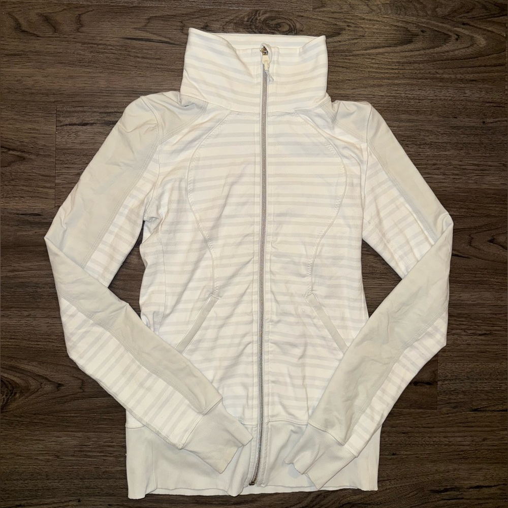 Lululemon Zip Up Jacket Size 4? White Gray Striped Mock Neck